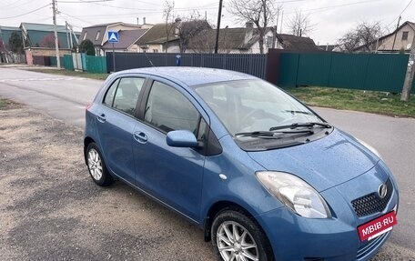 Toyota Yaris III рестайлинг, 2007 год, 530 000 рублей, 2 фотография