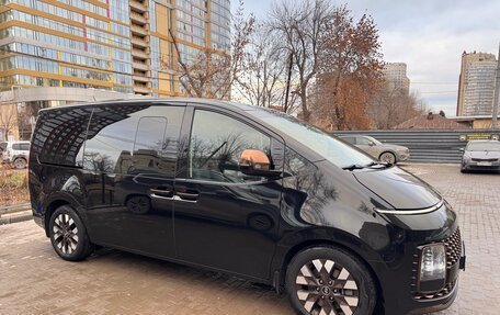 Hyundai Staria, 2022 год, 3 900 000 рублей, 3 фотография