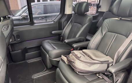 Hyundai Staria, 2022 год, 3 900 000 рублей, 6 фотография