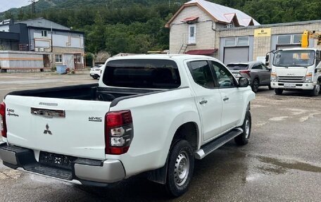 Mitsubishi L200 IV рестайлинг, 2022 год, 2 415 000 рублей, 7 фотография