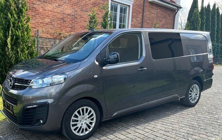 Opel Vivaro, 2024 год, 4 499 000 рублей, 1 фотография