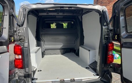 Opel Vivaro, 2024 год, 4 499 000 рублей, 7 фотография