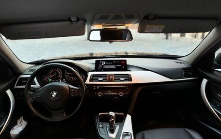 BMW 3 серия, 2013 год, 1 570 000 рублей, 14 фотография