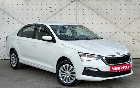Skoda Rapid II, 2021 год, 1 470 000 рублей, 2 фотография