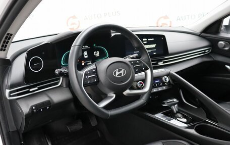 Hyundai Elantra, 2024 год, 2 239 000 рублей, 8 фотография