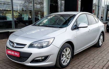 Opel Astra J, 2013 год, 775 000 рублей, 1 фотография