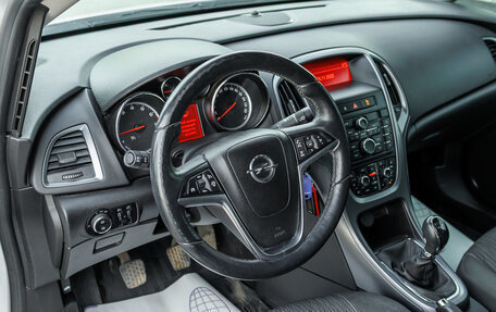 Opel Astra J, 2013 год, 775 000 рублей, 11 фотография