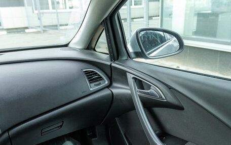 Opel Astra J, 2013 год, 775 000 рублей, 19 фотография