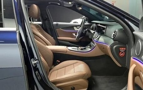 Mercedes-Benz E-Класс, 2022 год, 5 300 000 рублей, 6 фотография