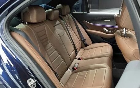 Mercedes-Benz E-Класс, 2022 год, 5 300 000 рублей, 17 фотография