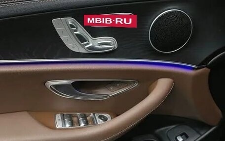 Mercedes-Benz E-Класс, 2022 год, 5 300 000 рублей, 11 фотография