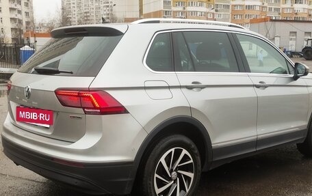 Volkswagen Tiguan II, 2018 год, 2 675 000 рублей, 6 фотография