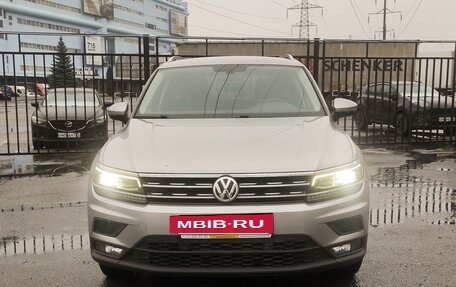 Volkswagen Tiguan II, 2018 год, 2 675 000 рублей, 3 фотография