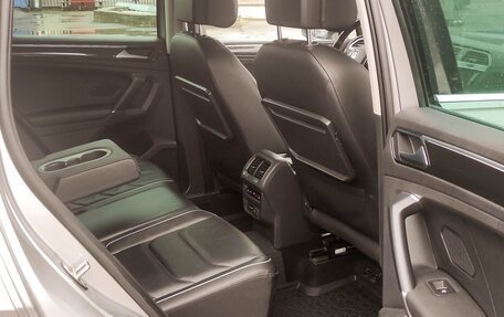 Volkswagen Tiguan II, 2018 год, 2 675 000 рублей, 10 фотография