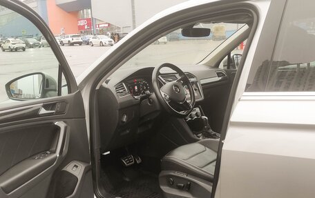 Volkswagen Tiguan II, 2018 год, 2 675 000 рублей, 15 фотография