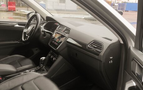 Volkswagen Tiguan II, 2018 год, 2 675 000 рублей, 12 фотография