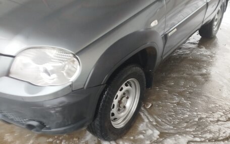 Chevrolet Niva I рестайлинг, 2011 год, 375 000 рублей, 3 фотография