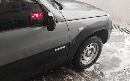 Chevrolet Niva I рестайлинг, 2011 год, 375 000 рублей, 4 фотография