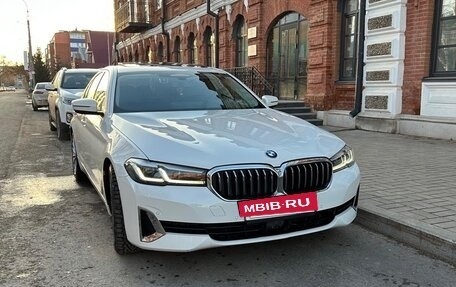 BMW 5 серия, 2020 год, 4 899 999 рублей, 2 фотография