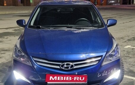 Hyundai Solaris II рестайлинг, 2015 год, 1 050 000 рублей, 3 фотография