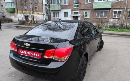 Chevrolet Cruze II, 2010 год, 550 000 рублей, 8 фотография