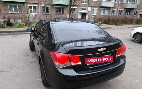 Chevrolet Cruze II, 2010 год, 550 000 рублей, 4 фотография