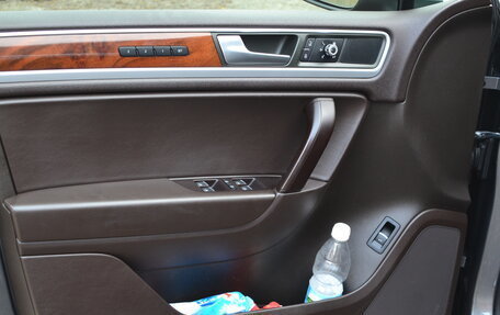 Volkswagen Touareg III, 2013 год, 2 500 000 рублей, 13 фотография