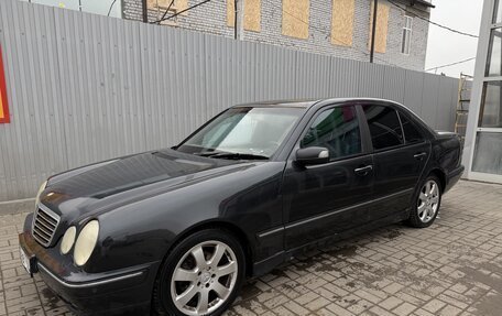 Mercedes-Benz E-Класс, 2002 год, 350 000 рублей, 2 фотография