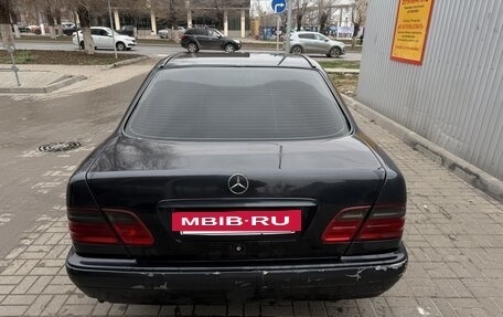 Mercedes-Benz E-Класс, 2002 год, 350 000 рублей, 5 фотография