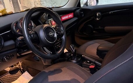 MINI Hatch, 2018 год, 1 800 000 рублей, 7 фотография