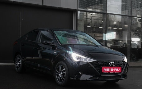 Hyundai Solaris II рестайлинг, 2022 год, 1 700 000 рублей, 3 фотография