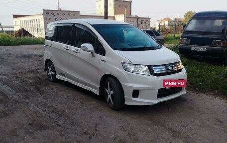 Honda Freed I, 2011 год, 990 000 рублей, 3 фотография
