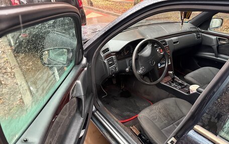 Mercedes-Benz E-Класс, 1997 год, 220 000 рублей, 5 фотография