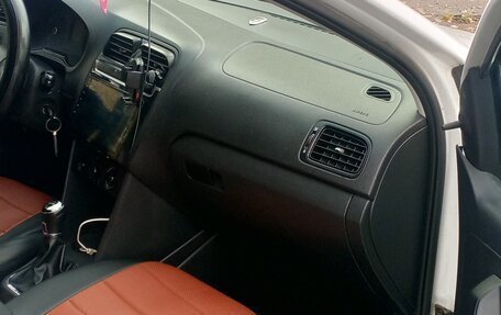 Volkswagen Polo VI (EU Market), 2016 год, 400 000 рублей, 25 фотография