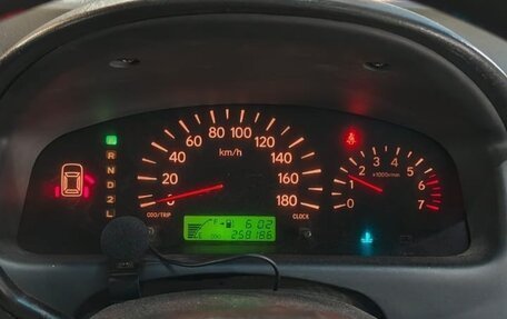 Toyota Raum I, 2000 год, 320 000 рублей, 15 фотография