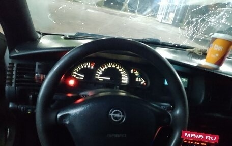 Opel Vectra B рестайлинг, 1997 год, 215 000 рублей, 5 фотография