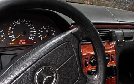 Mercedes-Benz E-Класс, 1999 год, 500 000 рублей, 13 фотография