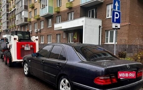 Mercedes-Benz E-Класс, 1999 год, 500 000 рублей, 6 фотография