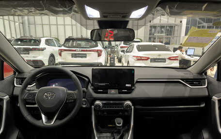 Toyota RAV4, 2025 год, 4 350 000 рублей, 18 фотография