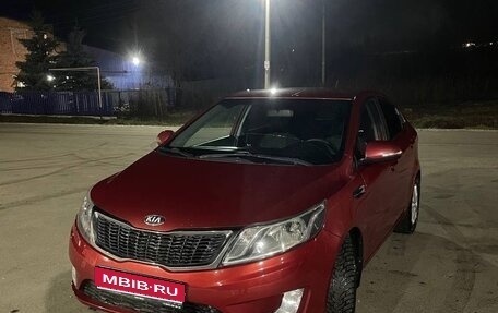 KIA Rio III рестайлинг, 2013 год, 770 000 рублей, 1 фотография