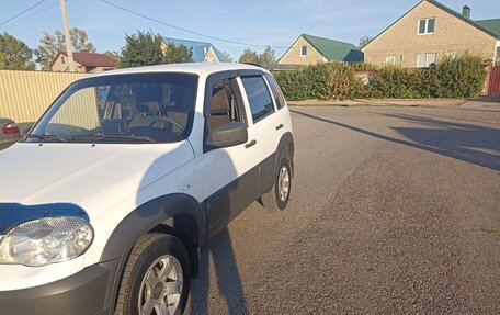 Chevrolet Niva I рестайлинг, 2019 год, 825 000 рублей, 2 фотография