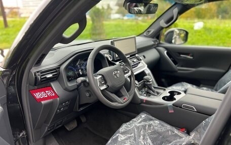 Toyota Land Cruiser, 2025 год, 15 300 000 рублей, 10 фотография