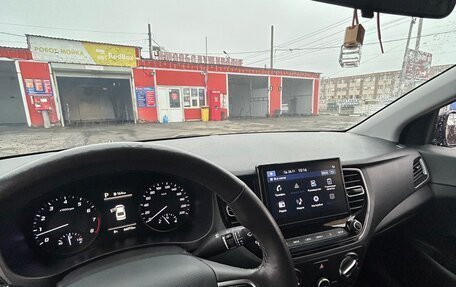 Hyundai Solaris II рестайлинг, 2021 год, 1 725 000 рублей, 7 фотография