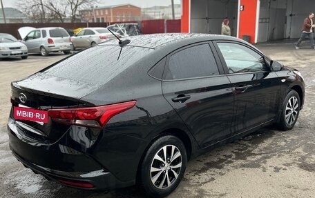 Hyundai Solaris II рестайлинг, 2021 год, 1 725 000 рублей, 4 фотография