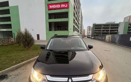 Mitsubishi Outlander III рестайлинг 3, 2017 год, 2 230 000 рублей, 14 фотография