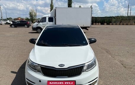 KIA Rio III рестайлинг, 2015 год, 750 000 рублей, 2 фотография