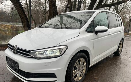 Volkswagen Touran III, 2018 год, 1 670 000 рублей, 4 фотография