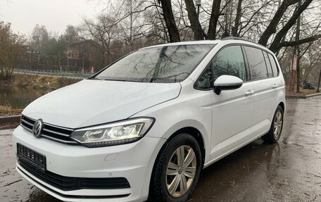 Volkswagen Touran III, 2018 год, 1 670 000 рублей, 5 фотография
