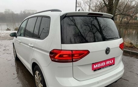 Volkswagen Touran III, 2018 год, 1 670 000 рублей, 10 фотография