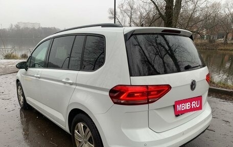 Volkswagen Touran III, 2018 год, 1 670 000 рублей, 8 фотография